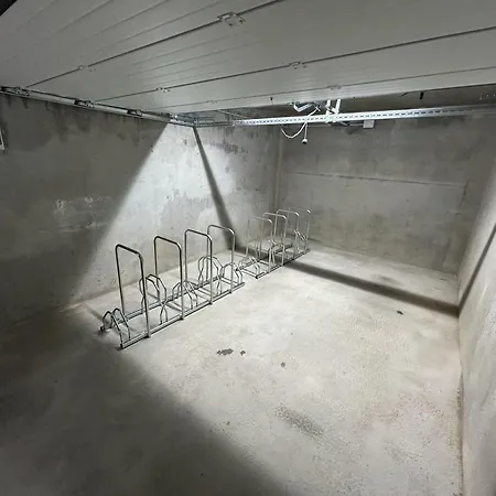 Lumineux Avec Balcon, Animaux Admis - Proche Des Thermes - Fr-1-503-72 Balaruc-les-Bains